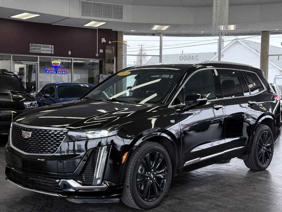 2023 Cadillac XT6 - Image 2 of 21