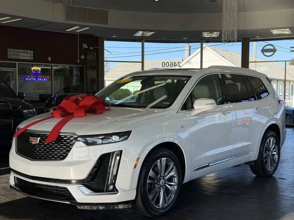 2023 Cadillac XT6 - Image 18 of 31