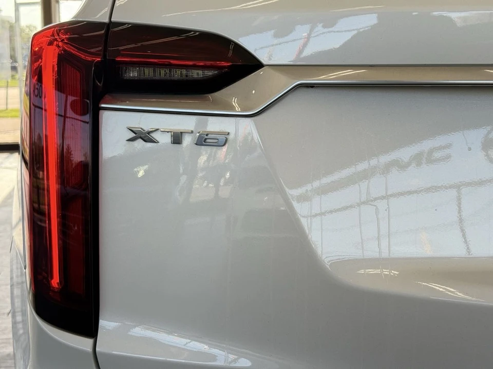 2023 Cadillac XT6 - Image 12 of 31
