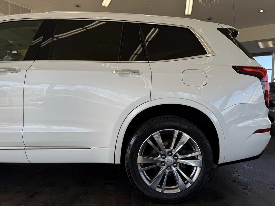 2023 Cadillac XT6 - Image 16 of 31