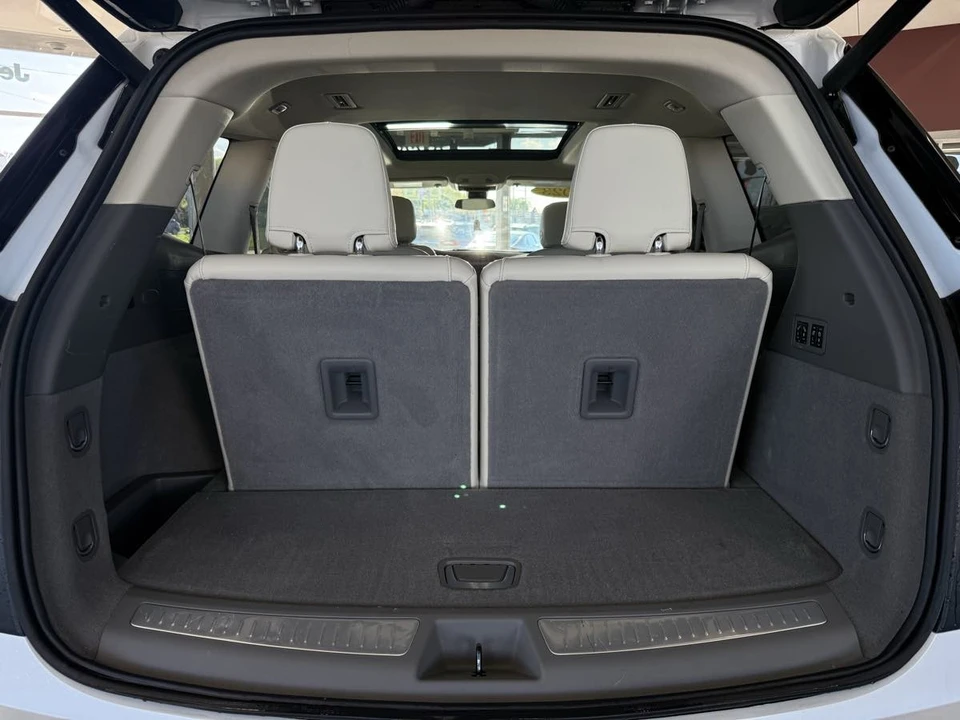 2023 Cadillac XT6 - Image 9 of 31