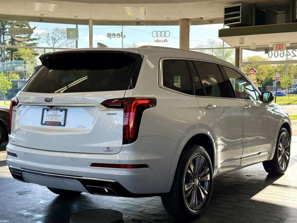 2023 Cadillac XT6 - Image 6 of 31