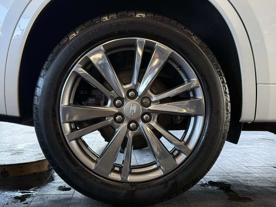 2023 Cadillac XT6 - Image 28 of 31