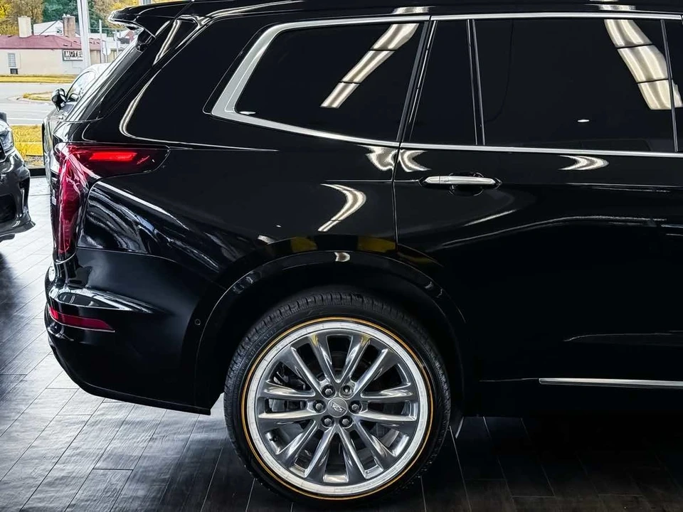2023 Cadillac XT6 - Image 15 of 21