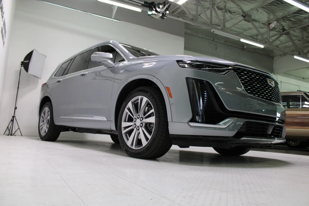 2023 Cadillac XT6 - Image 26 of 31