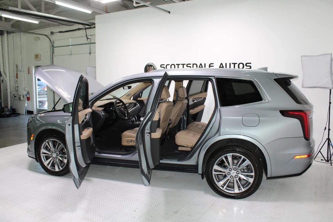 2023 Cadillac XT6 - Image 29 of 31