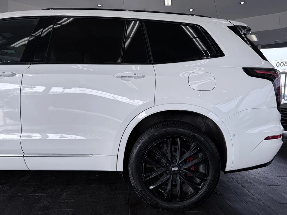 2023 Cadillac XT6 - Image 19 of 21