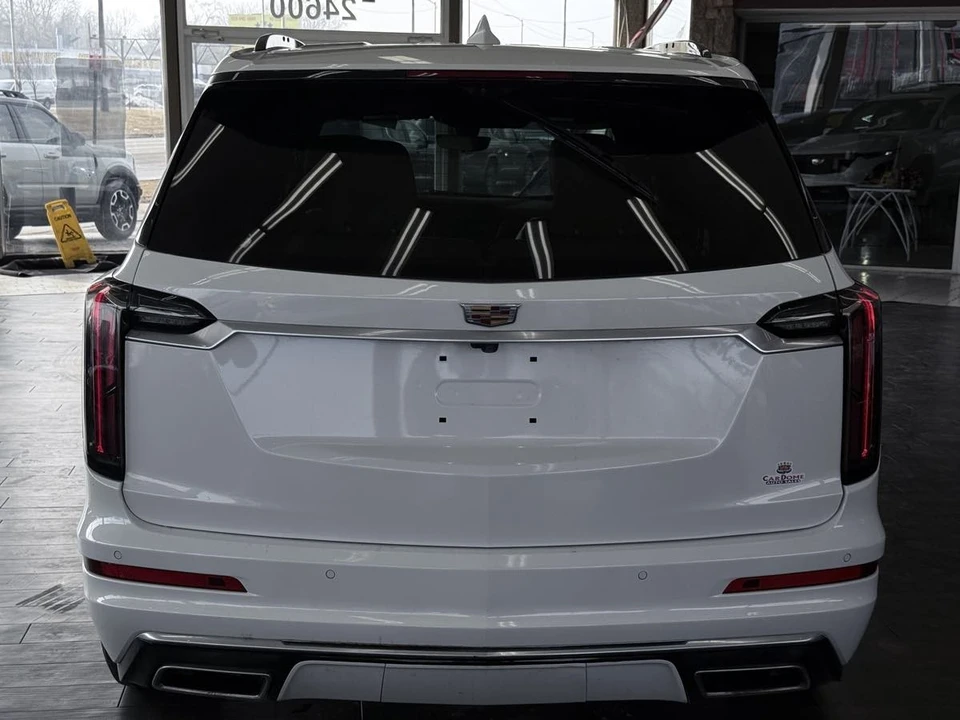2023 Cadillac XT6 - Image 12 of 21
