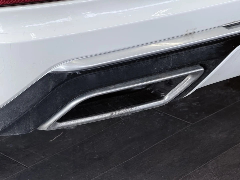 2023 Cadillac XT6 - Image 18 of 21