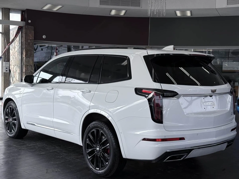 2023 Cadillac XT6 - Image 10 of 21