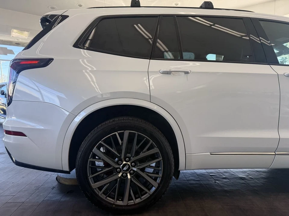 2023 Cadillac XT6 - Image 5 of 31