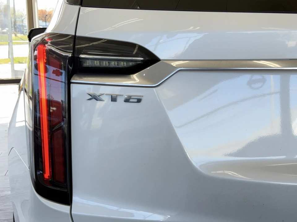 2023 Cadillac XT6 - Image 12 of 31