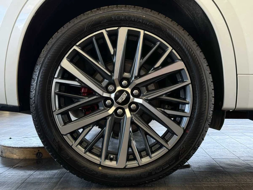 2023 Cadillac XT6 - Image 27 of 31