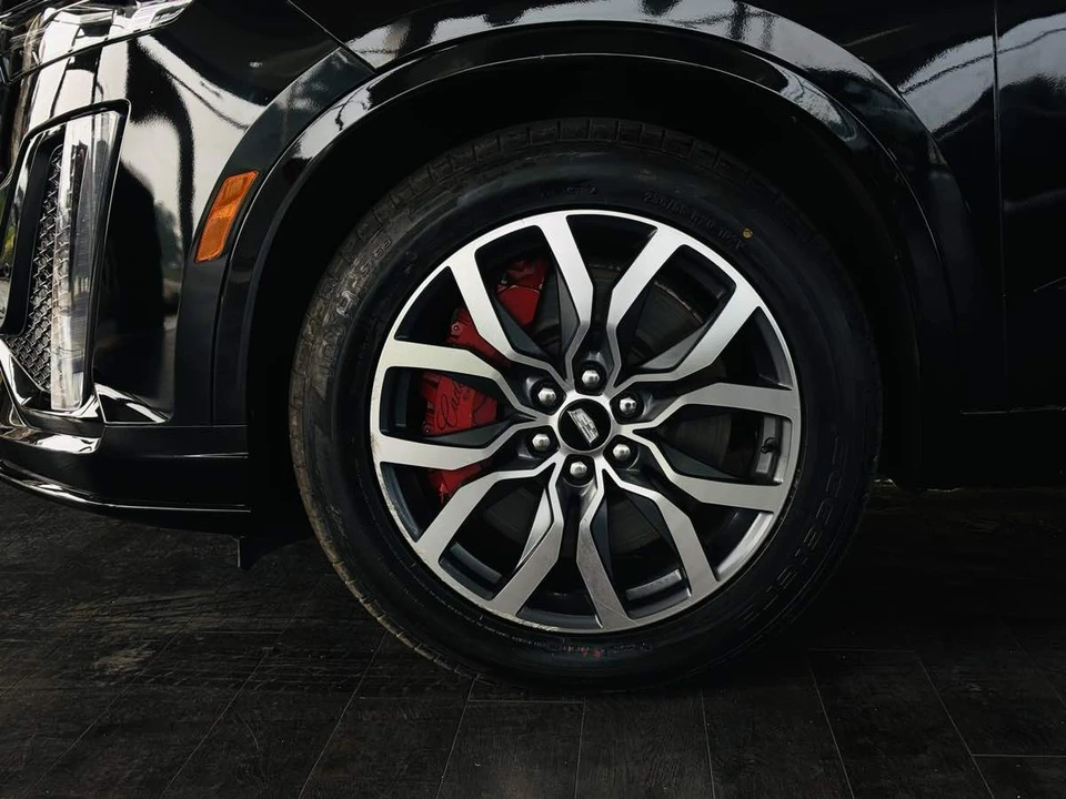 2023 Cadillac XT6 - Image 27 of 31