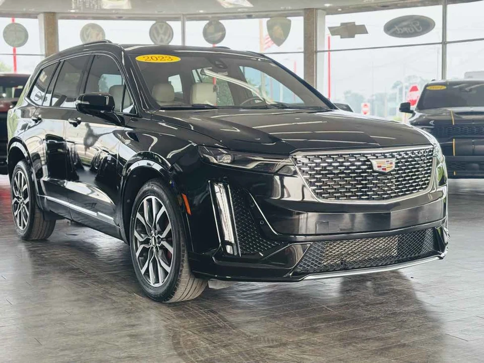 2023 Cadillac XT6 - Image 4 of 31