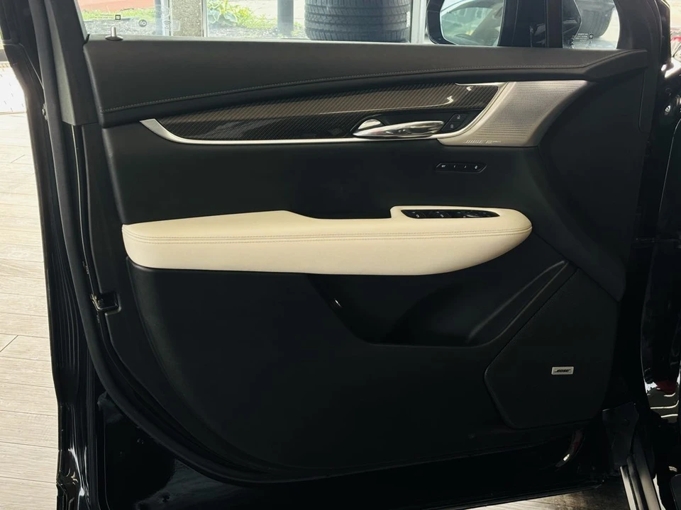 2023 Cadillac XT6 - Image 31 of 31