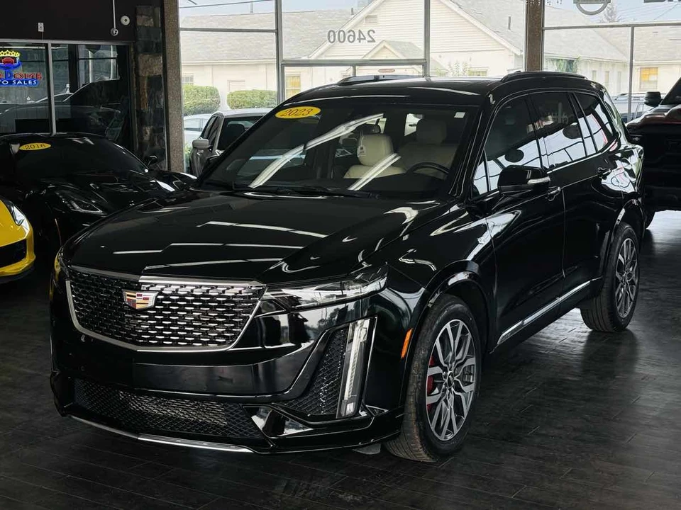 2023 Cadillac XT6 - Image 16 of 31