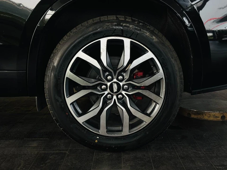 2023 Cadillac XT6 - Image 26 of 31