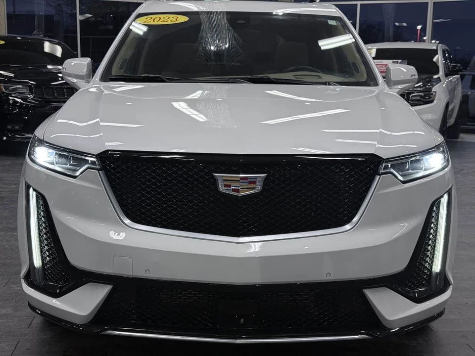 2023 Cadillac XT6 - Image 4 of 12