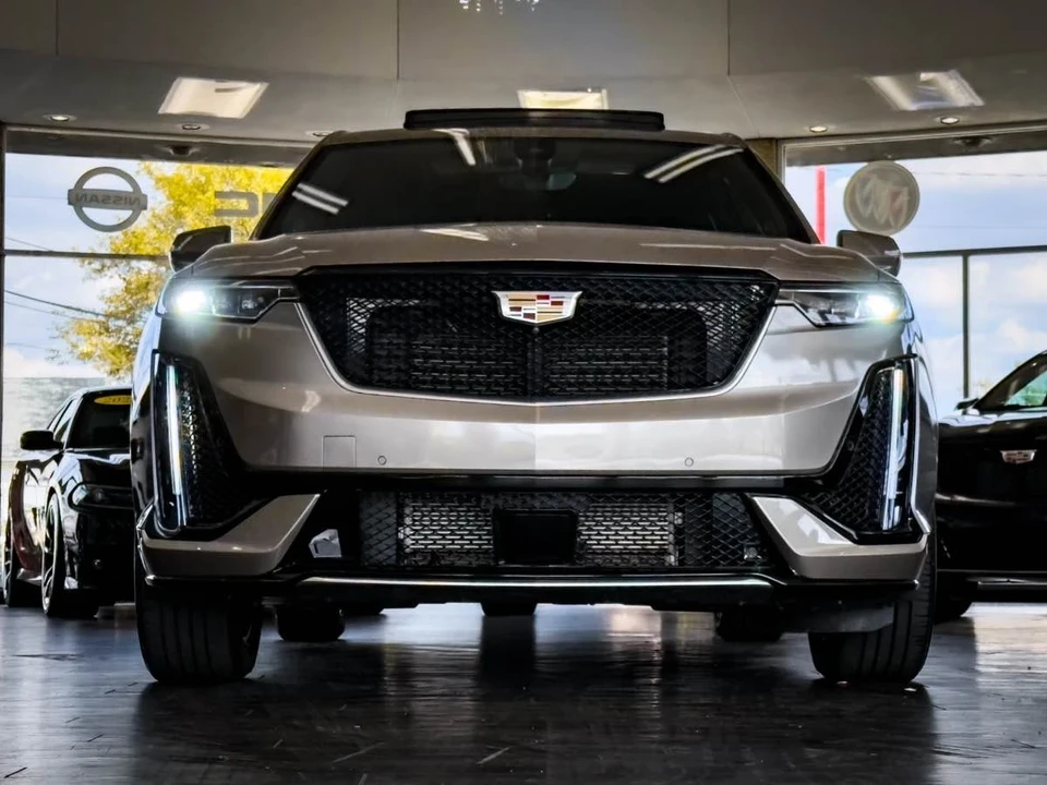2023 Cadillac XT6 - Image 4 of 12