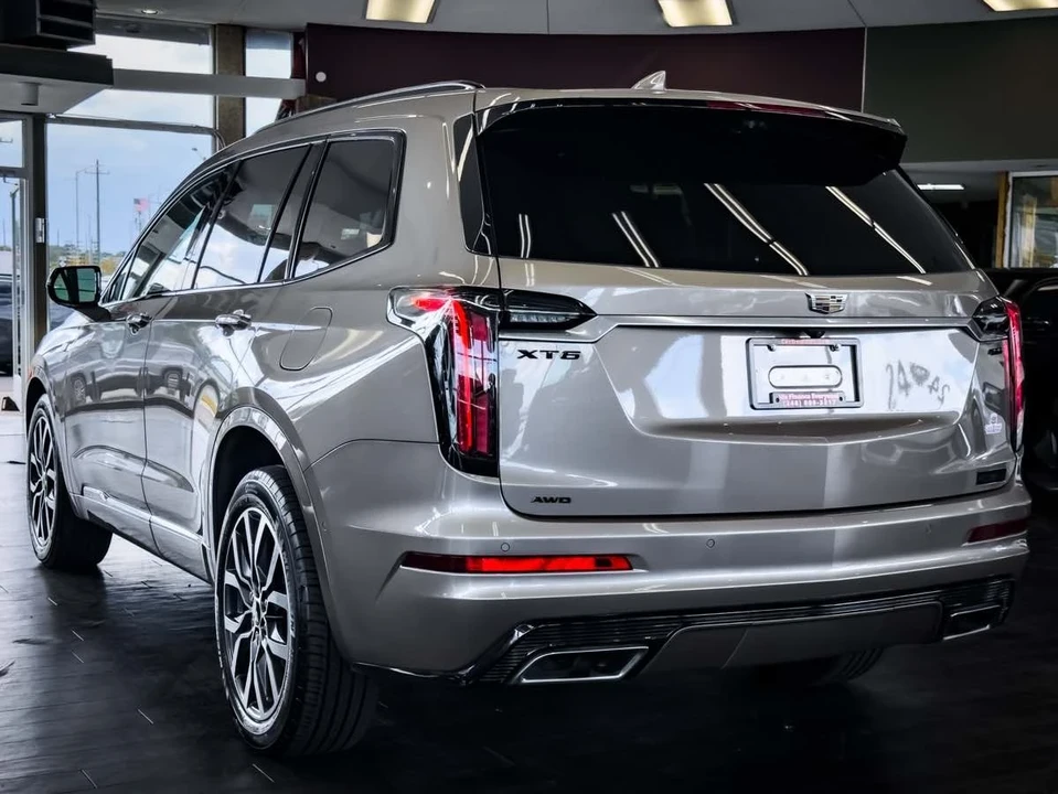 2023 Cadillac XT6 - Image 12 of 12