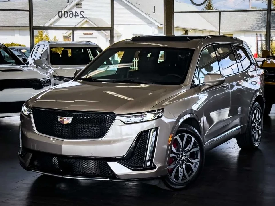 2023 Cadillac XT6 - Image 7 of 12