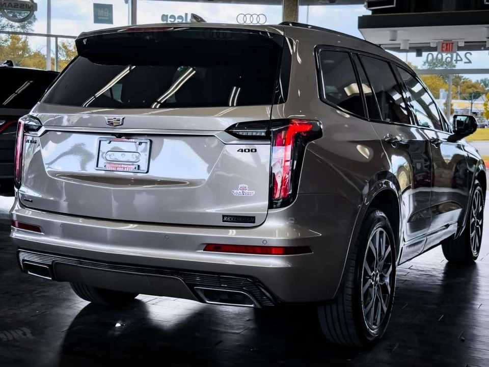 2023 Cadillac XT6 - Image 14 of 21