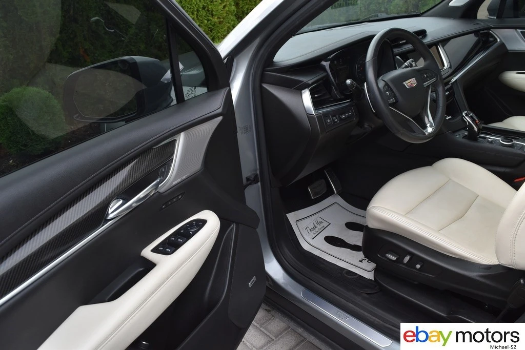 2023 Cadillac XT6 - Image 11 of 24