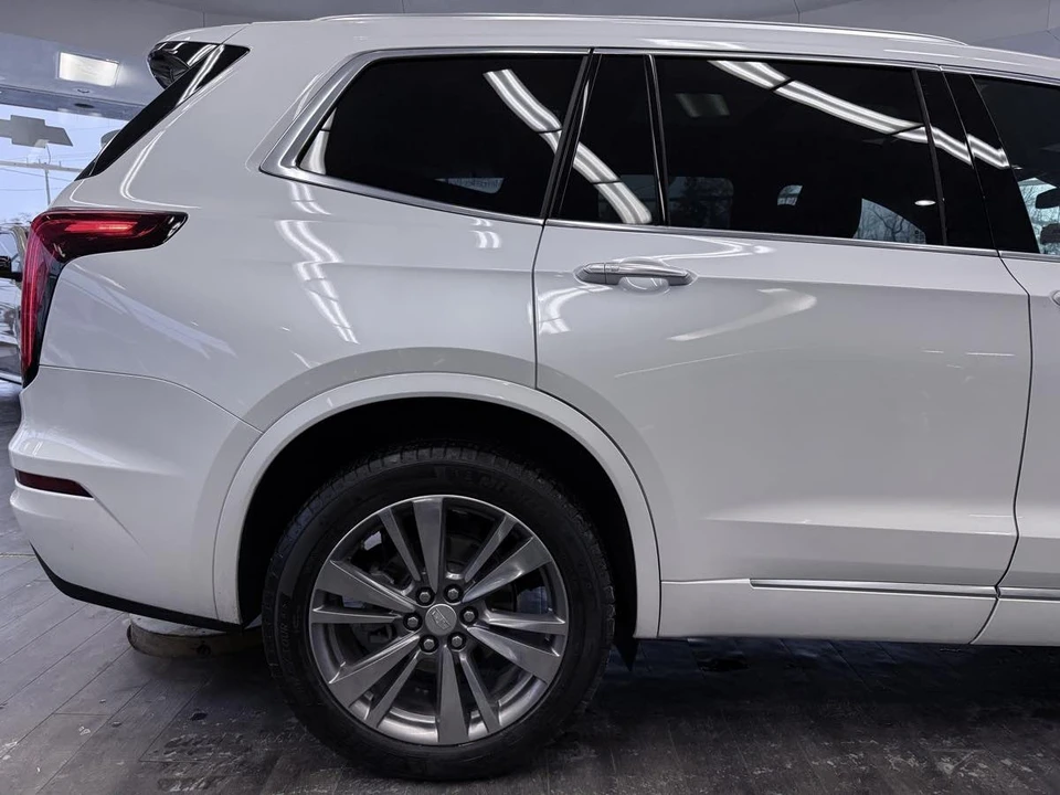 2023 Cadillac XT6 - Image 8 of 12