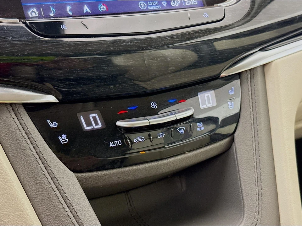 2023 Cadillac XT6 - Image 16 of 21