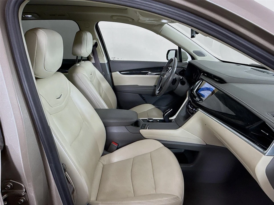 2023 Cadillac XT6 - Image 10 of 15