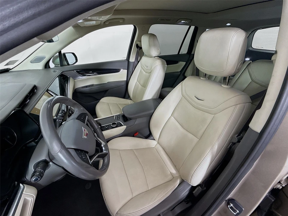 2023 Cadillac XT6 - Image 13 of 15