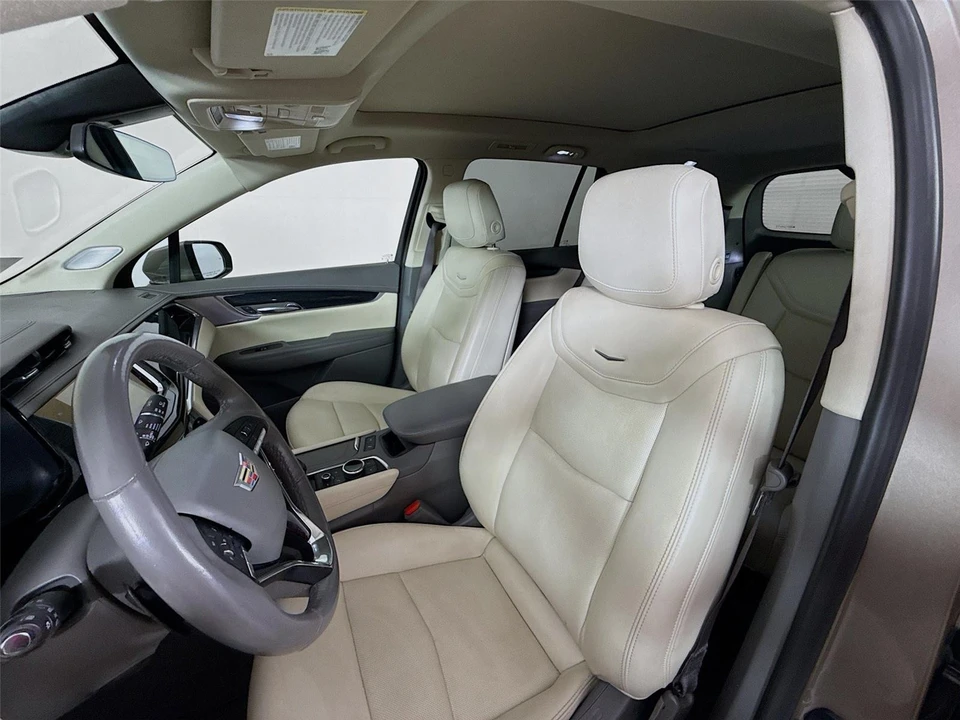 2023 Cadillac XT6 - Image 19 of 21