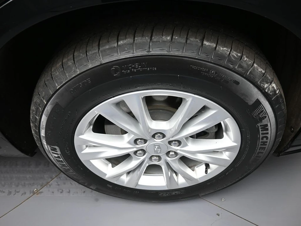 2023 Cadillac XT6 - Image 13 of 21