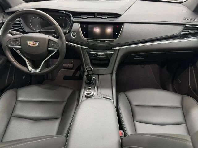 2023 Cadillac XT6 - Image 2 of 31