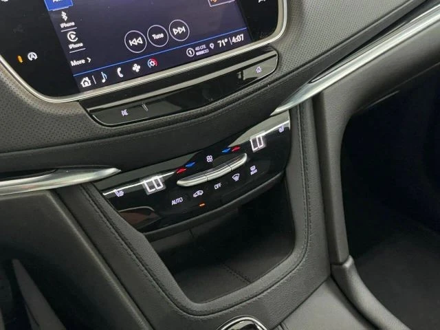 2023 Cadillac XT6 - Image 24 of 31