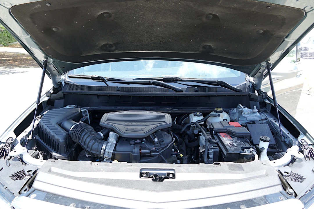 2023 Cadillac XT6 - Image 23 of 29