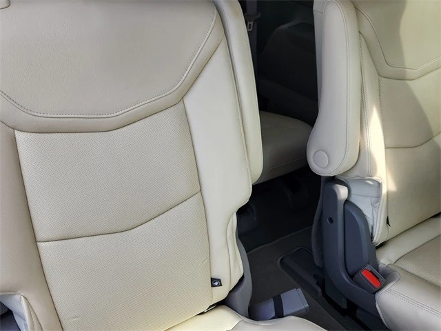 2023 Cadillac XT6 - Image 19 of 21