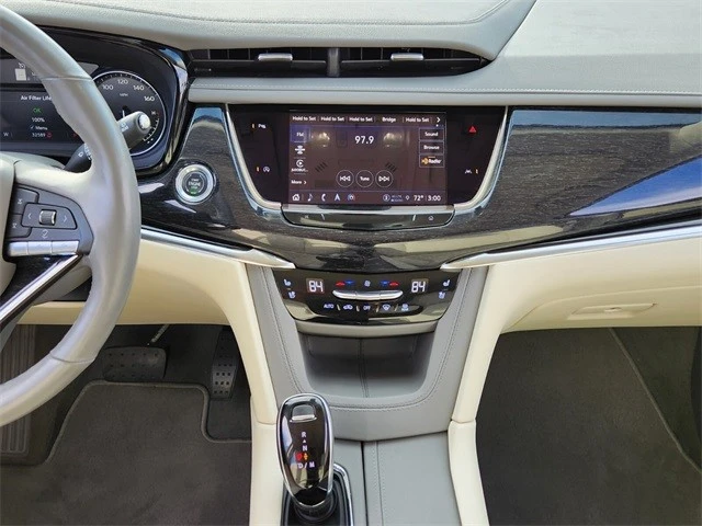 2023 Cadillac XT6 - Image 17 of 21