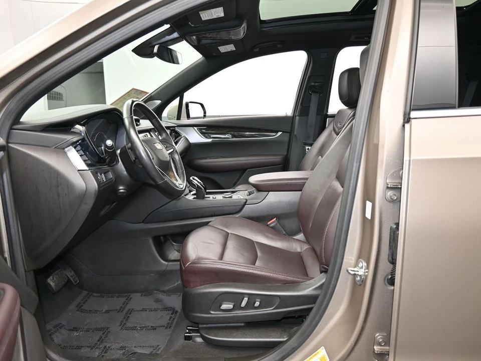 2023 Cadillac XT6 - Image 11 of 12