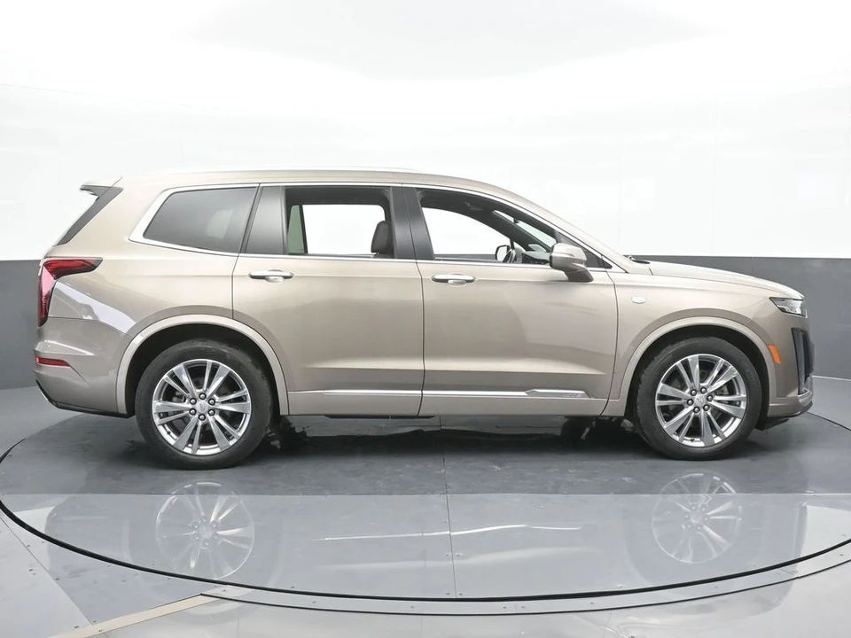 2023 Cadillac XT6 - Image 7 of 12