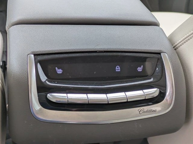 2023 Cadillac XT6 - Image 16 of 21