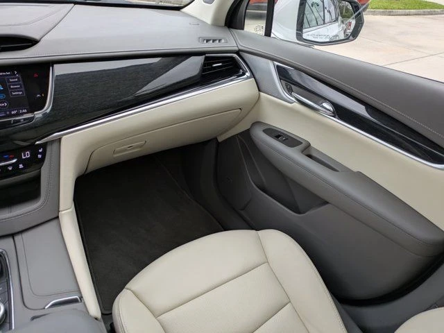2023 Cadillac XT6 - Image 13 of 21