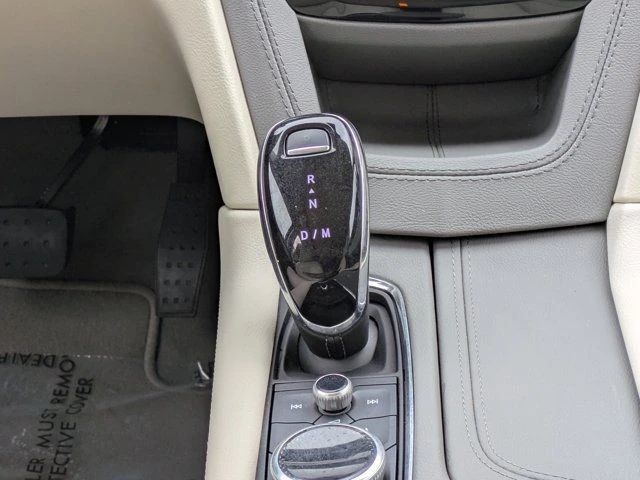 2023 Cadillac XT6 - Image 15 of 21