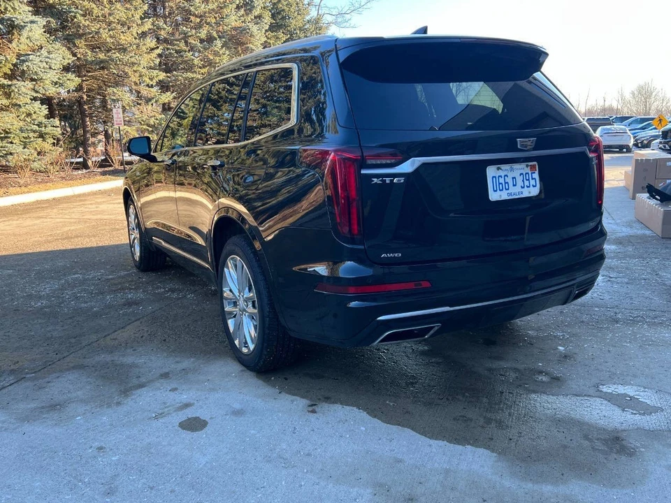 2023 Cadillac XT6 - Image 9 of 21