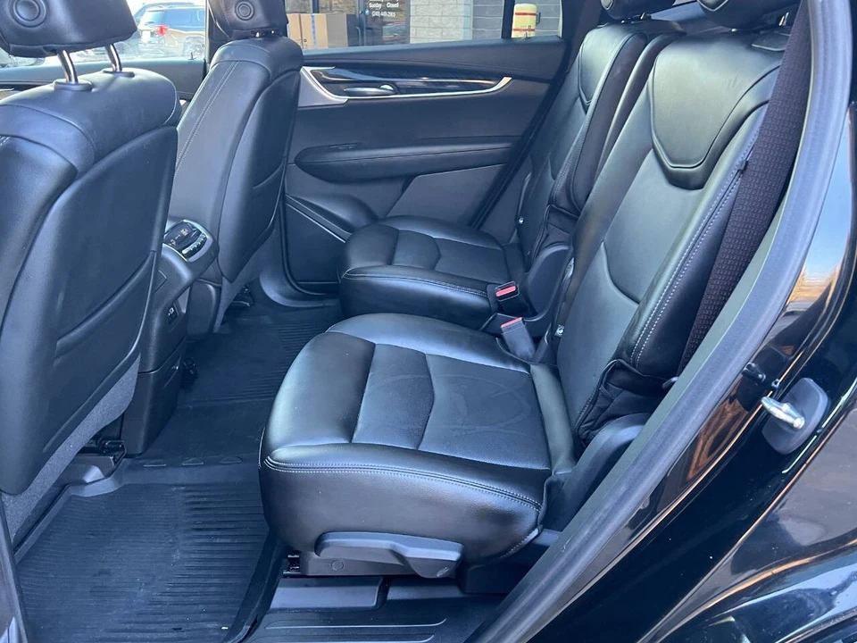 2023 Cadillac XT6 - Image 19 of 21