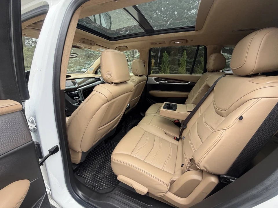2023 Cadillac XT6 - Image 18 of 25