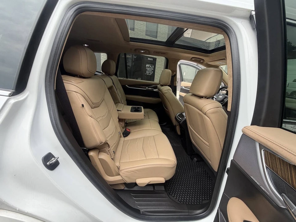 2023 Cadillac XT6 - Image 17 of 25