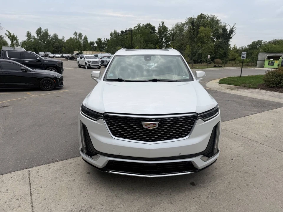 2023 Cadillac XT6 - Image 3 of 25