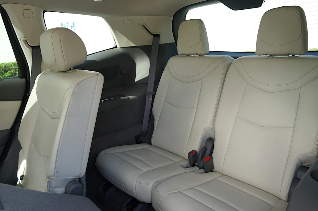 2023 Cadillac XT6 - Image 19 of 29